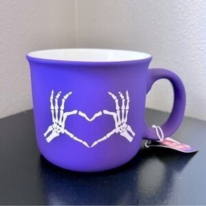 💙NWT soft touch purple skeleton hands 💜 coffee mug